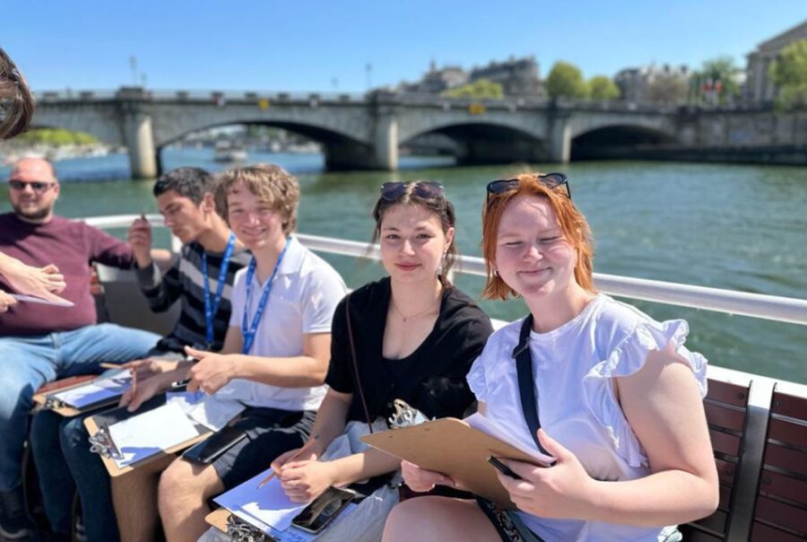 An Unusual City Tour With Sketches