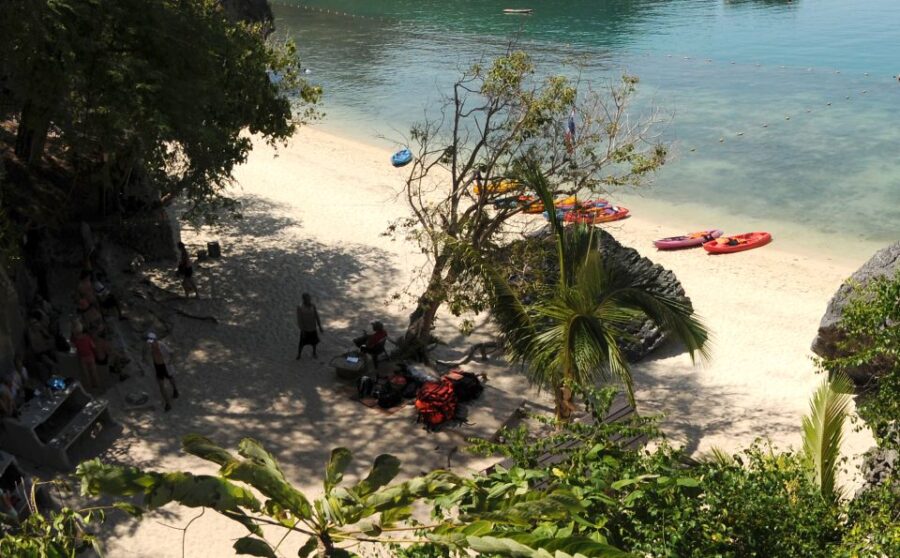 Ang Thong Marine Park: Full-Day Kayaking & Snorkeling Tour