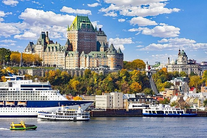 Arrival Private Transfer: Montreal Airport YUL to Montreal in Business Car