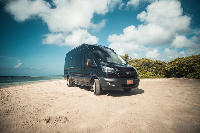 Aruba Private Van Airport Transfer (Max 5) - Meeting and Pickup