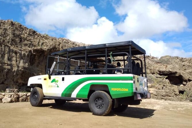 Aruba Signature Jeep Tour: Natural Pool and Baby Beach