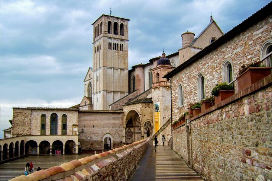 Assisi: Historic Walking Tour - Tour Overview and Pricing