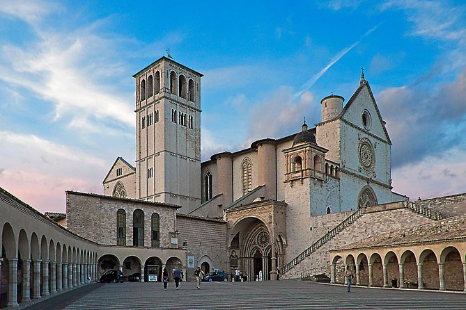 Assisi - in the Footsteps of St. Francis - Visiting the San Francesco Basilica