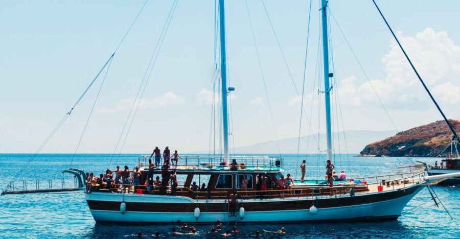 Athens: Full-Day Island Hopping Cruise With Lunch & Transfer - Tour Overview