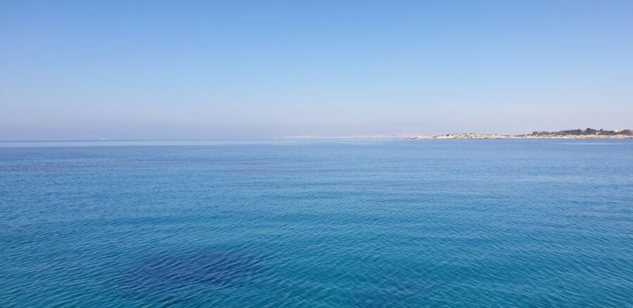 Athens: Riviera Catamaran Tour With Meal and Drinks