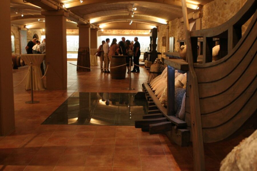 Athens: The Wine Connoisseur Exclusive Private Wine Tasting - Discovering Greeces Winemaking Heritage