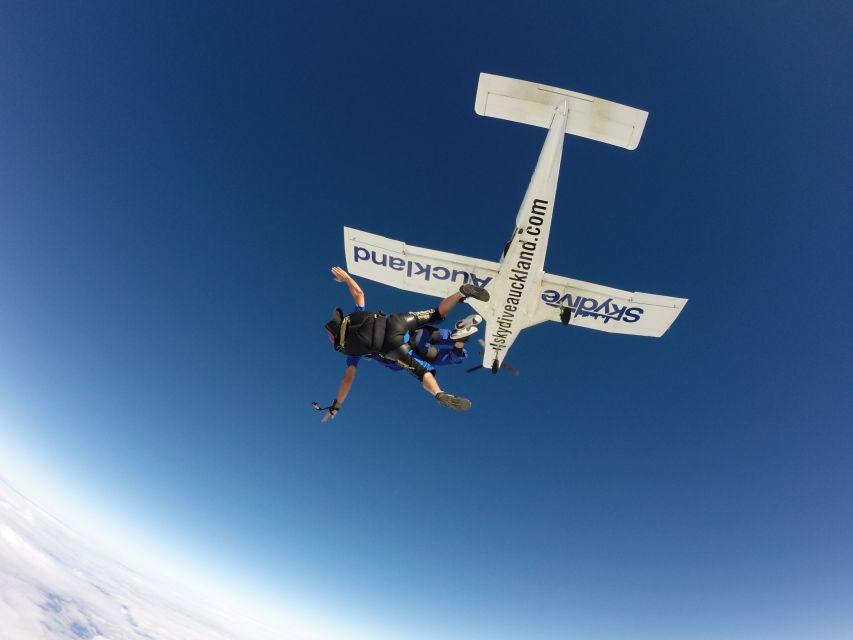 Auckland: 13000, 16000, or 18000-Foot Tandem Skydive