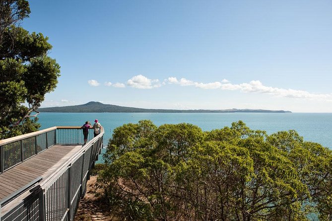 Auckland Private Shore Excursion: City Highlights & Cultural Performance