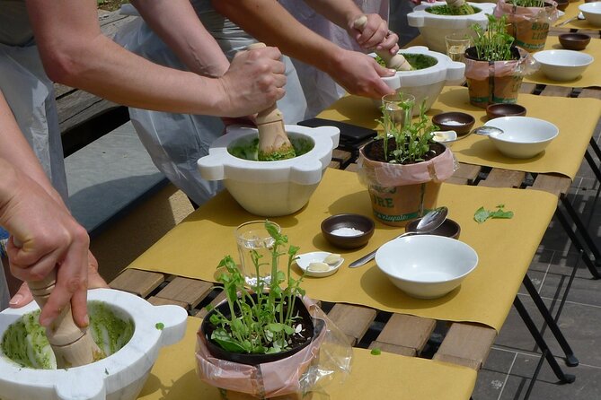 Authentic Pesto Cooking Class in Manarola at Cinque Terre