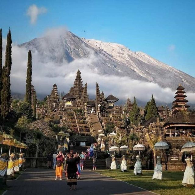 Bali : Gate Heaven Lempuyang & Besakih Tample & Waterfall