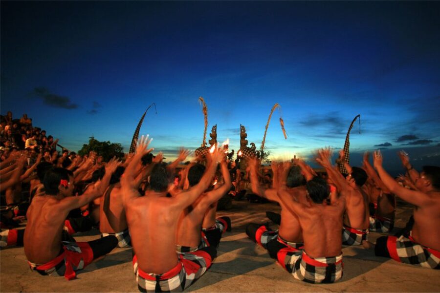 Bali: South Coast Uluwatu, Tanah Lot, and Jimbaran Day Trip - Tour Overview and Details