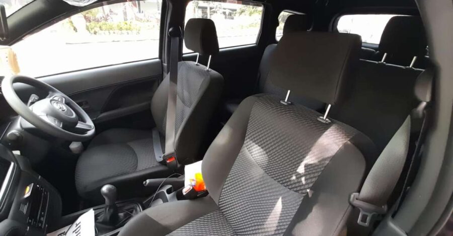 Bali Taxi Airport Transfers Check In or Check Out Amed Area - Service Overview