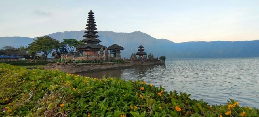 Bali: Ulun Danu Beratan Temple With Leke Leke Waterfall - Itinerary Highlights