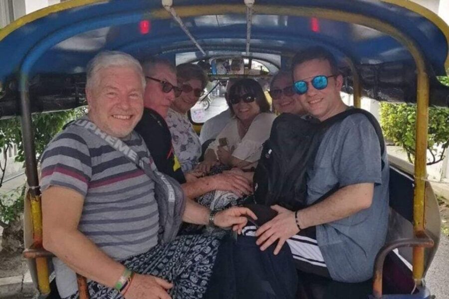 Bangkok: City Highlights and Landmarks Private Walking Tour