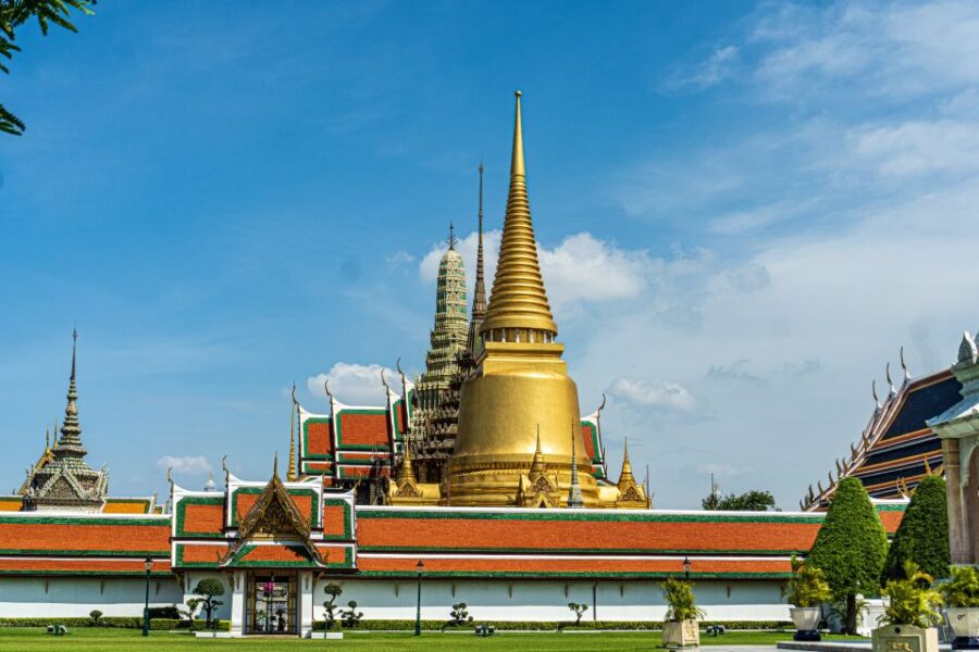 Bangkok: Half-Day Temple and Grand Palace Group Tour - Tour Overview