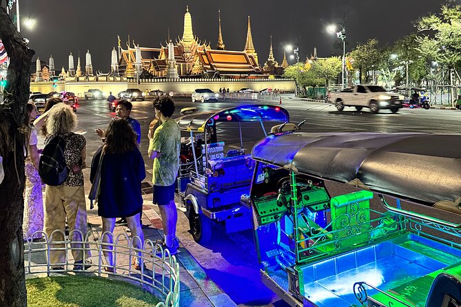 Bangkok Night Tour: Food, Temple & Tuk Tuk - Inclusions