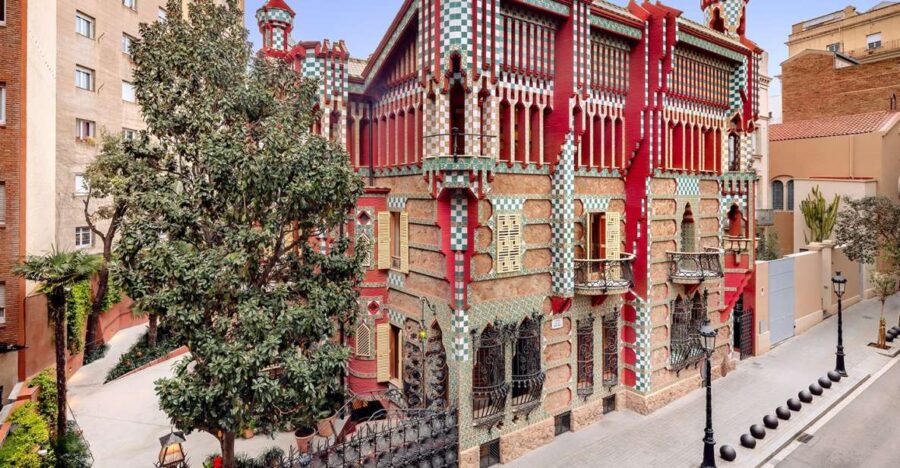 Barcelona: Gaudi Walking Tour With Casa Vicens and Casa Milà - Tour Overview