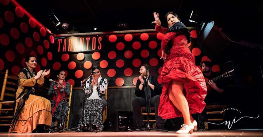 Barcelona: Gothic Quarter Guided Tour With Flamenco & Tapas - Event Details