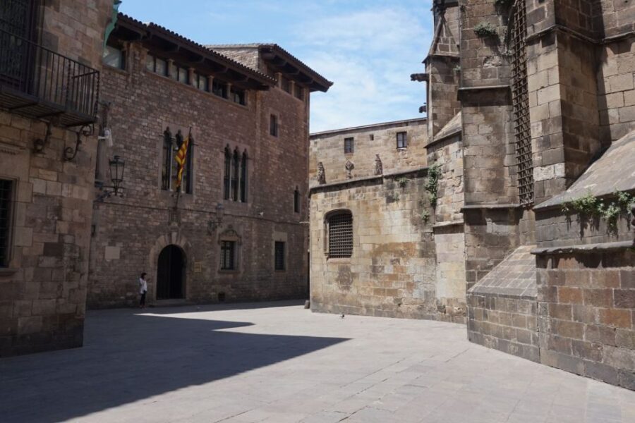 3 Best Tours In Gothic Quarter Barcelona
