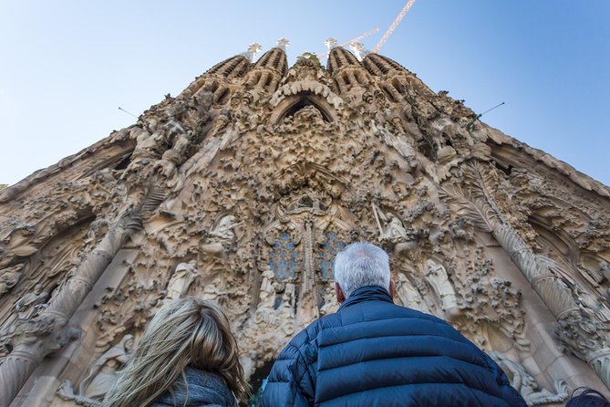 Barcelona: Sagrada Familia Guided Tour - Transportation Options