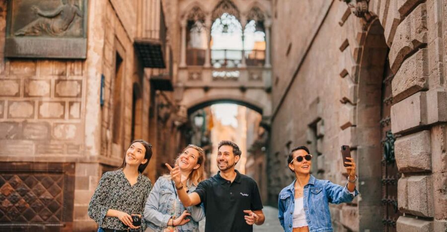 Barcelona's Timeless Treasures: Centenarians Shops & Secrets