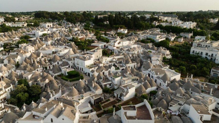 Bari: Alberobello, Martina Franca and Locorotondo Tour