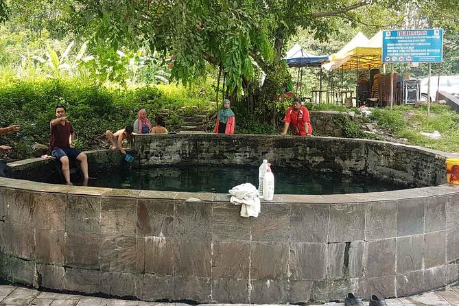 Batu Caves,Waterfalls and Hot Springs Tour With Lunch - Inclusions