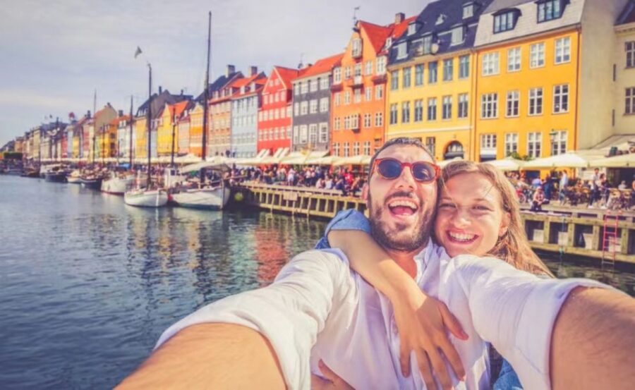 Beautiful Copenhagen – Walking Tour for Couples