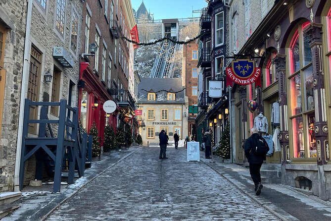 Beautiful Walking Tour of Old Quebec