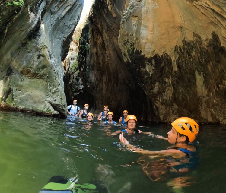 Benahavís: Canyoning Guided Tour at Guadalmina River