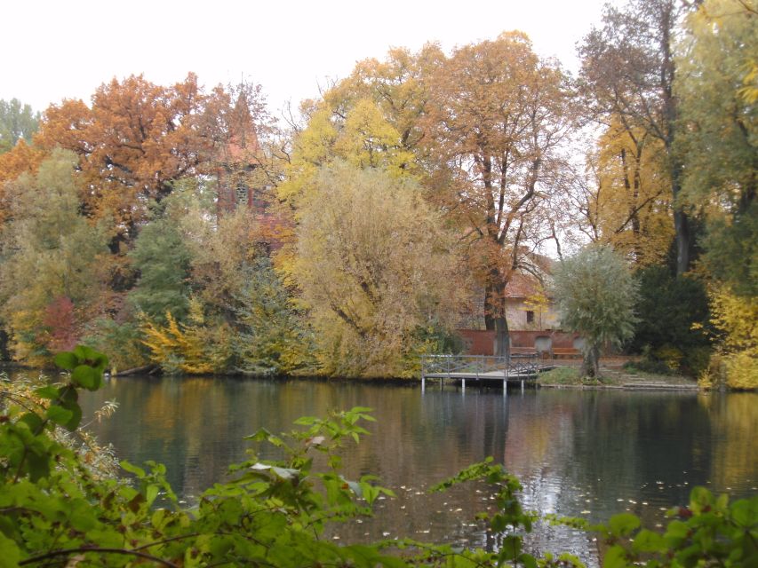 Berlin: Castle Britz Gardens Private Tour