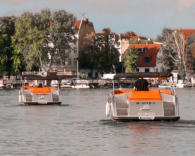 Berlin: Electric Boat Rental for Self-Driving 2 Hrs