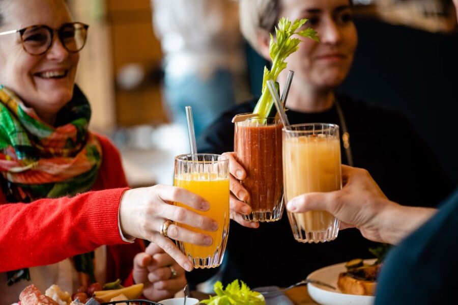 Berlin: Fine Dining Breakfast With Champagne in Schoneberg