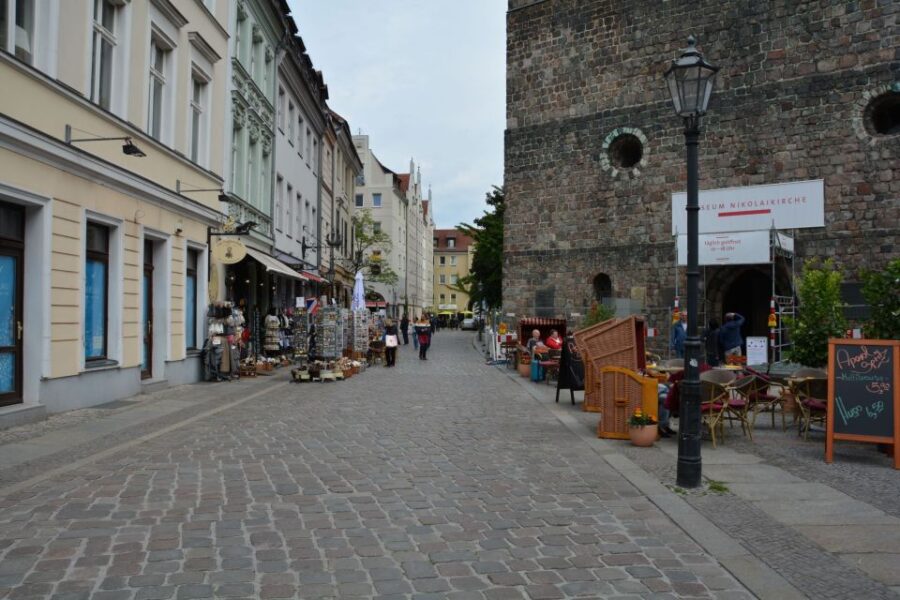 Berlin: Historic Center Walking Tour With a Real Berliner