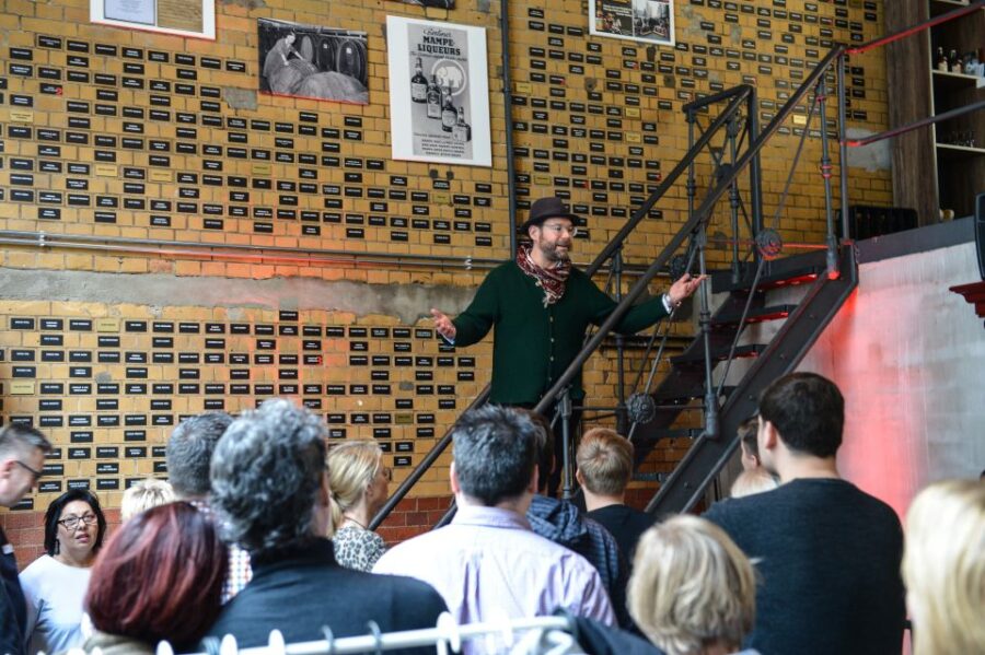 Berlin: Mampe Schnapps Brewery Tour and Tasting