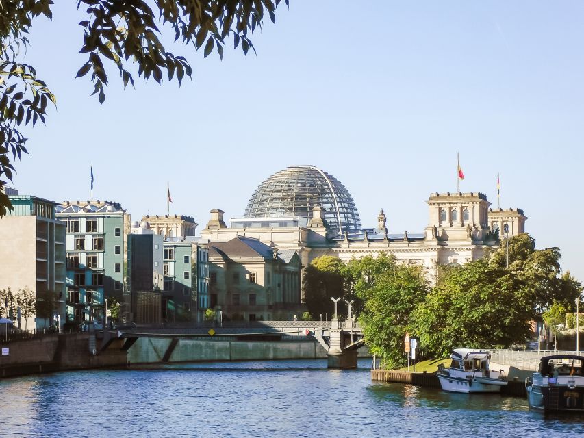 Berlin: Reichstag, Plenary Chamber, Cupola & Government Tour - Tour Details