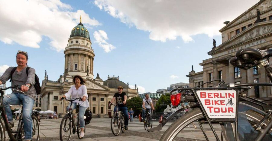 Berlin: Small Group Bike Tour Through City Center
