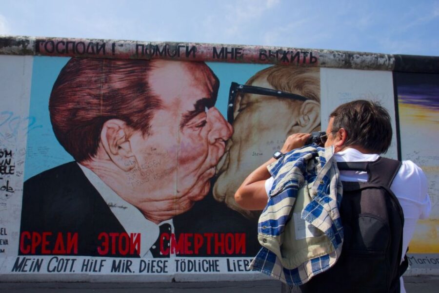 Berlin Wall East Side Gallery In-App Walking Tour
