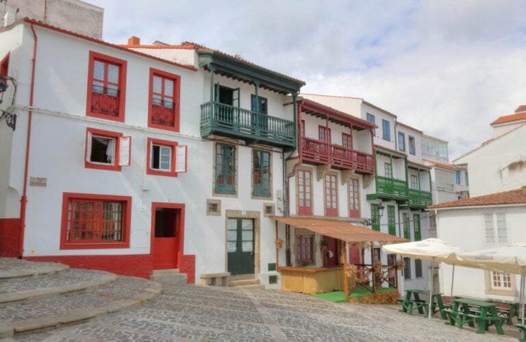 Betanzos: Essential Tour of the Citys Emblematic Places