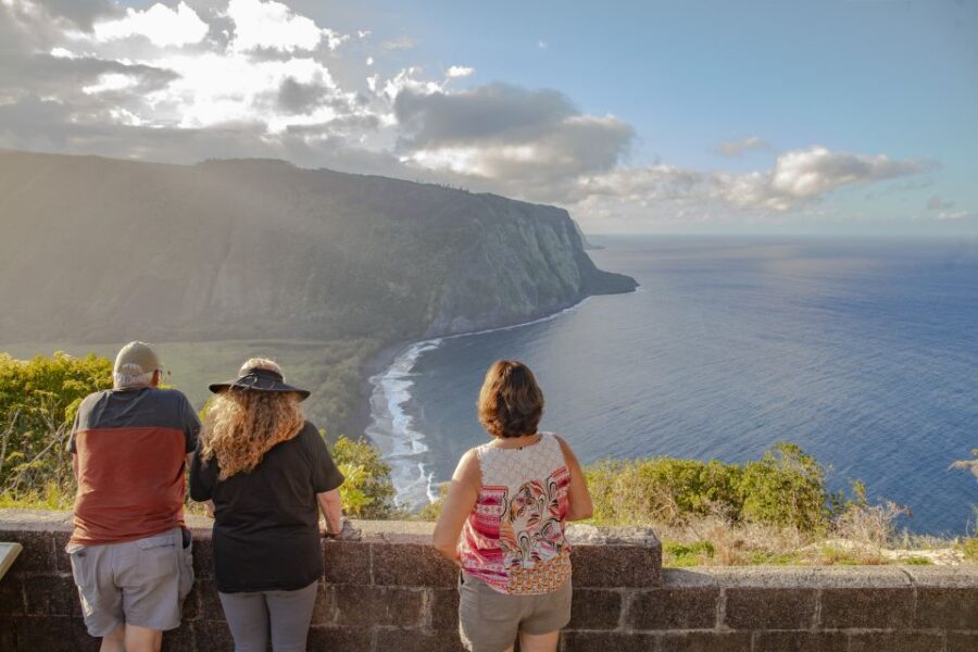 Big Island: Private Island Circle Tour With Lunch and Dinner