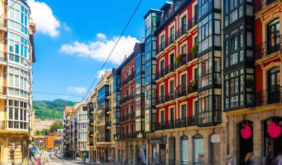 Bilbao Private Walking Tour: History, Guggenheim, Pintxos