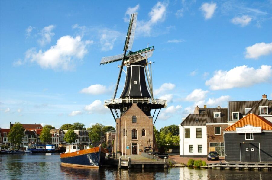 Bitterballen and Drinks Cruise Through Haarlem - Overview of the Activity