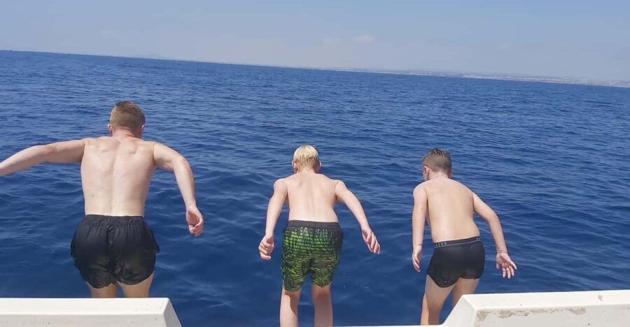 Boat Rental With Skipper and Petrol