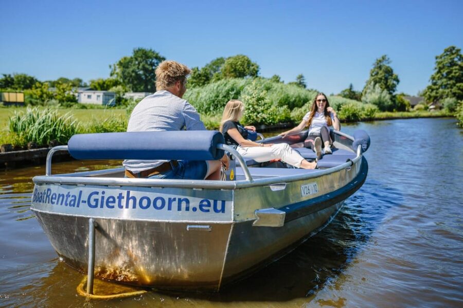 Boatrental 2 Hours 8 Person With Steeringwheel and Cushions