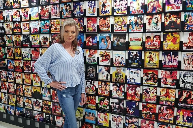 Bollywood Studio Tour With Slum & City Tour