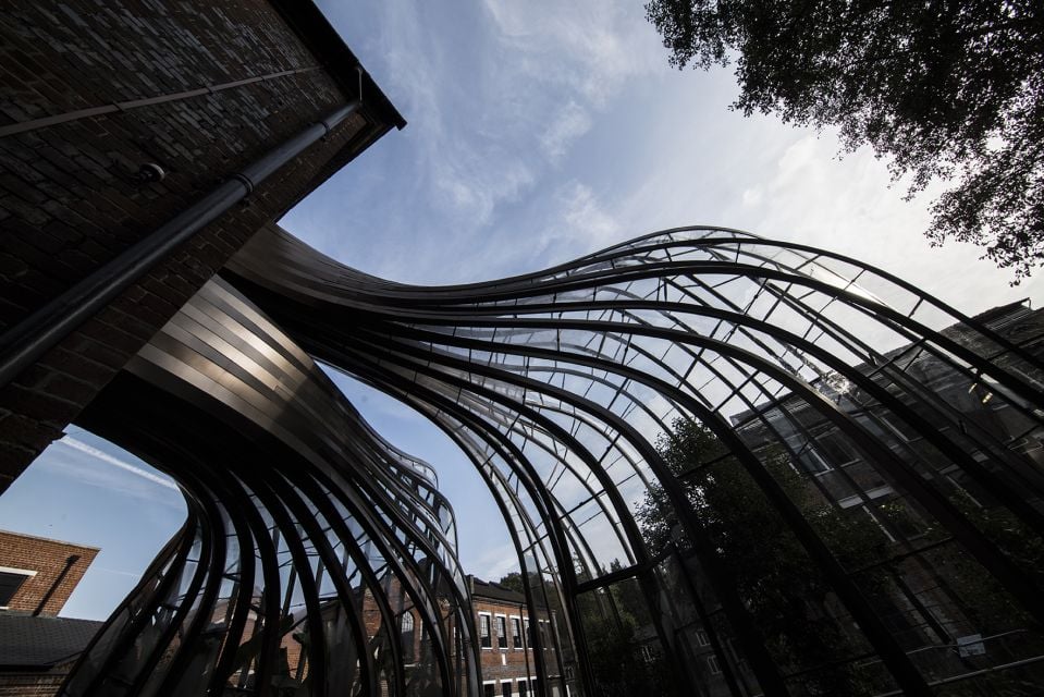 Bombay Sapphire Distillery: Guided Tour & Gin Cocktail - Tour Overview