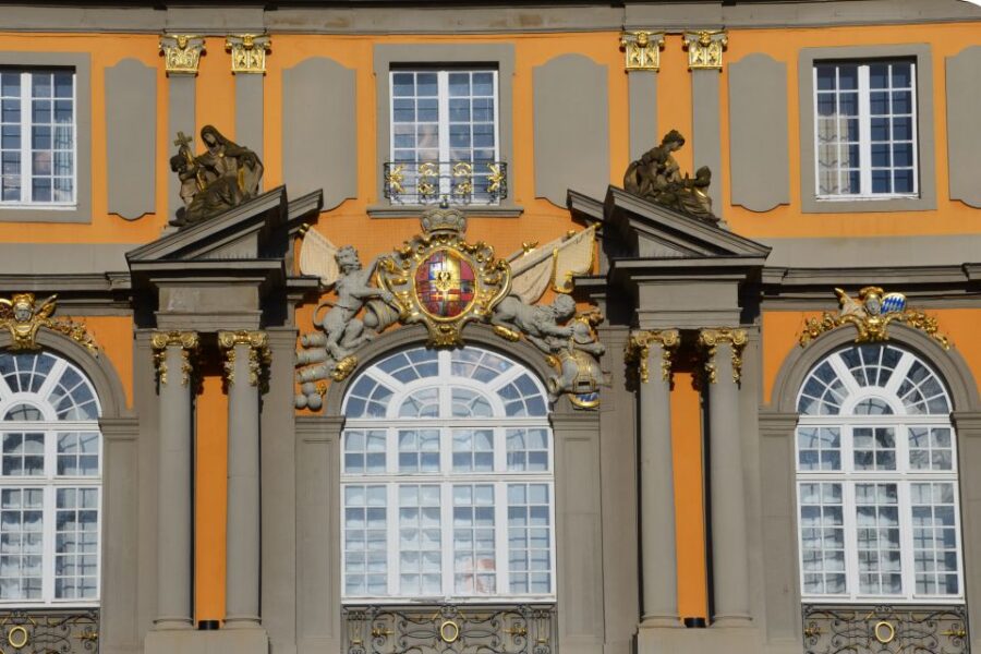 Bonn: City Exploration Game and Tour