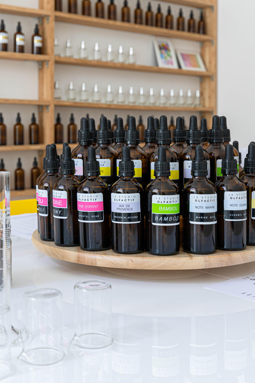 Bordeaux City Center : Perfume Creation Workshop 2h30