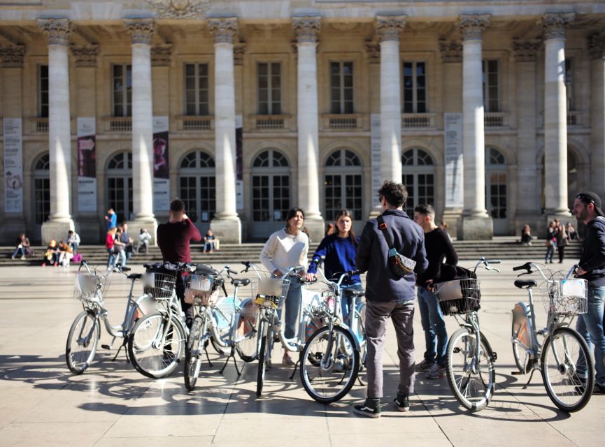 Bordeaux: Historic Center & Chartrons District Bicycle Tour