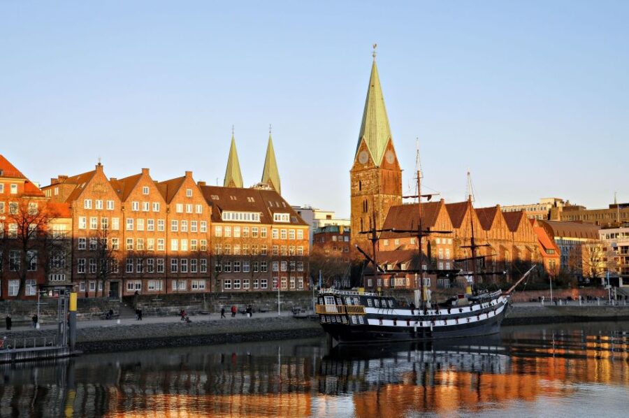 Bremen: Express Walk With a Local in 60 Minutes - Activity Overview